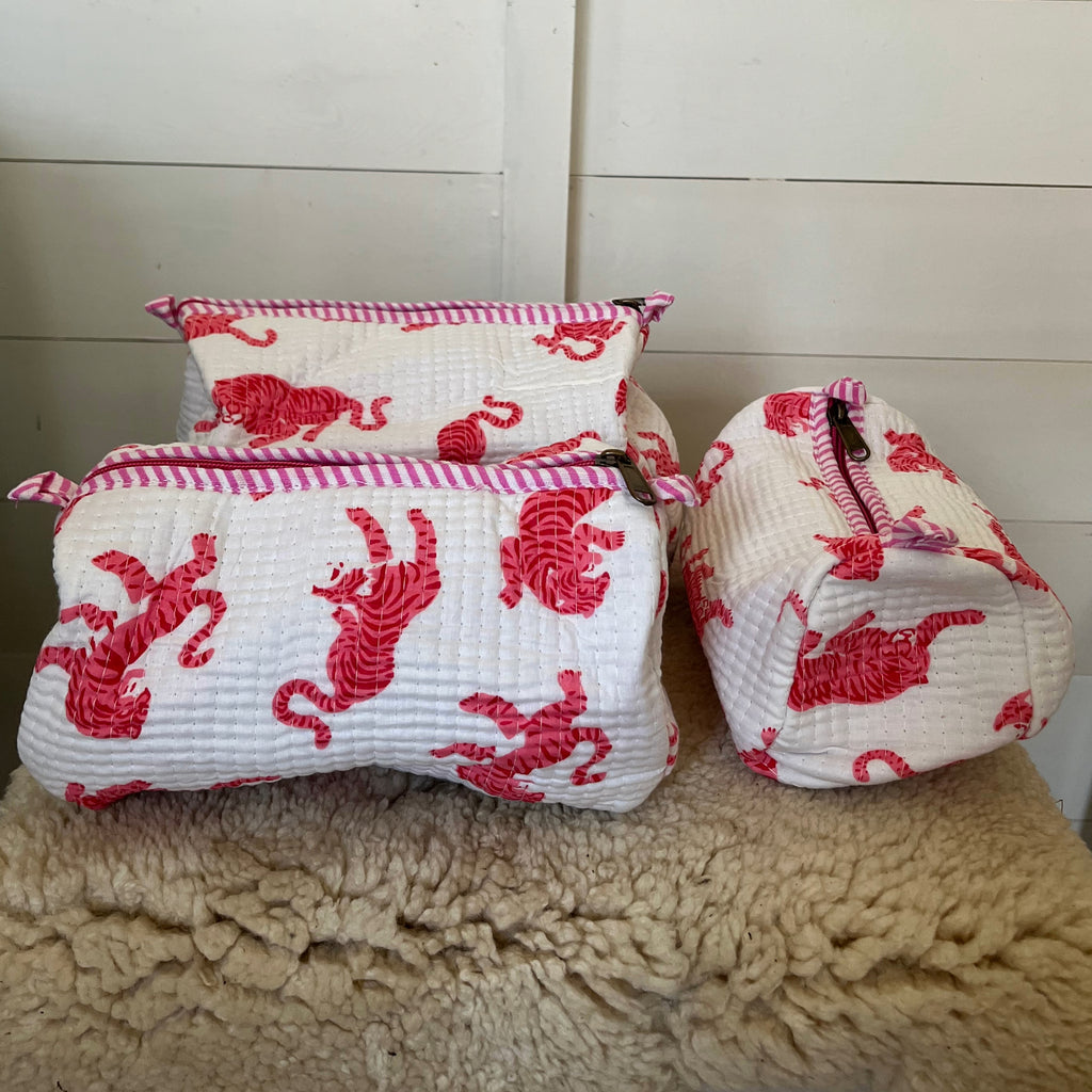 White/pink leopard washbag