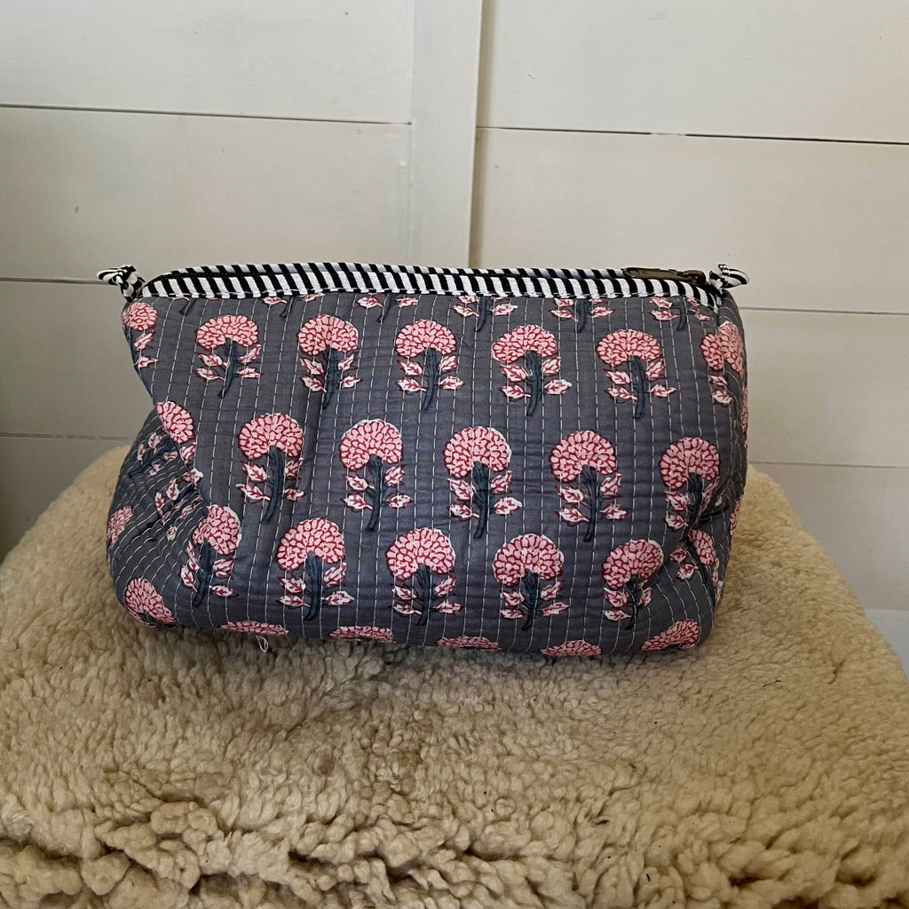 Flowers Washbag- BLUE