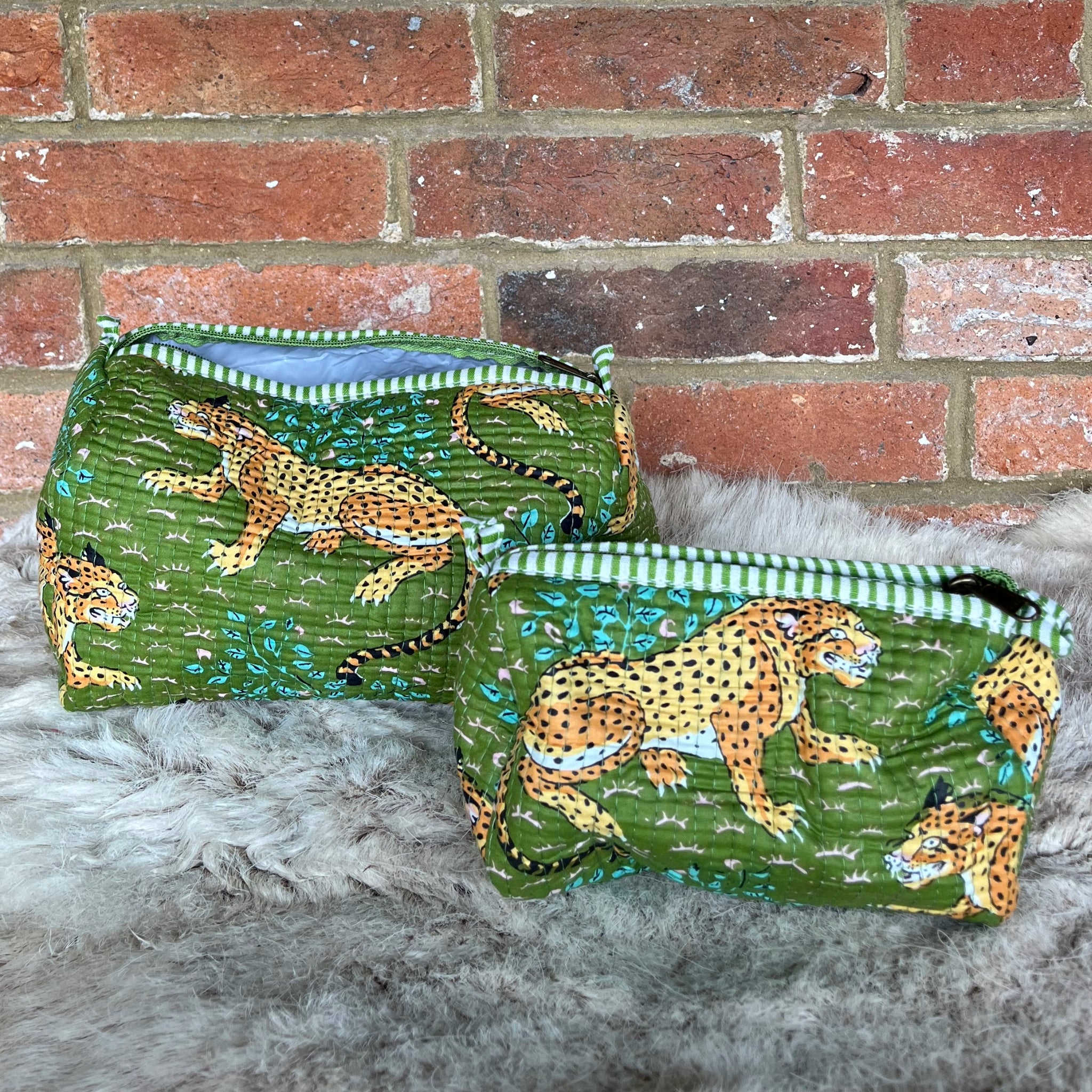 Forest Leopards Washbag- GREEN