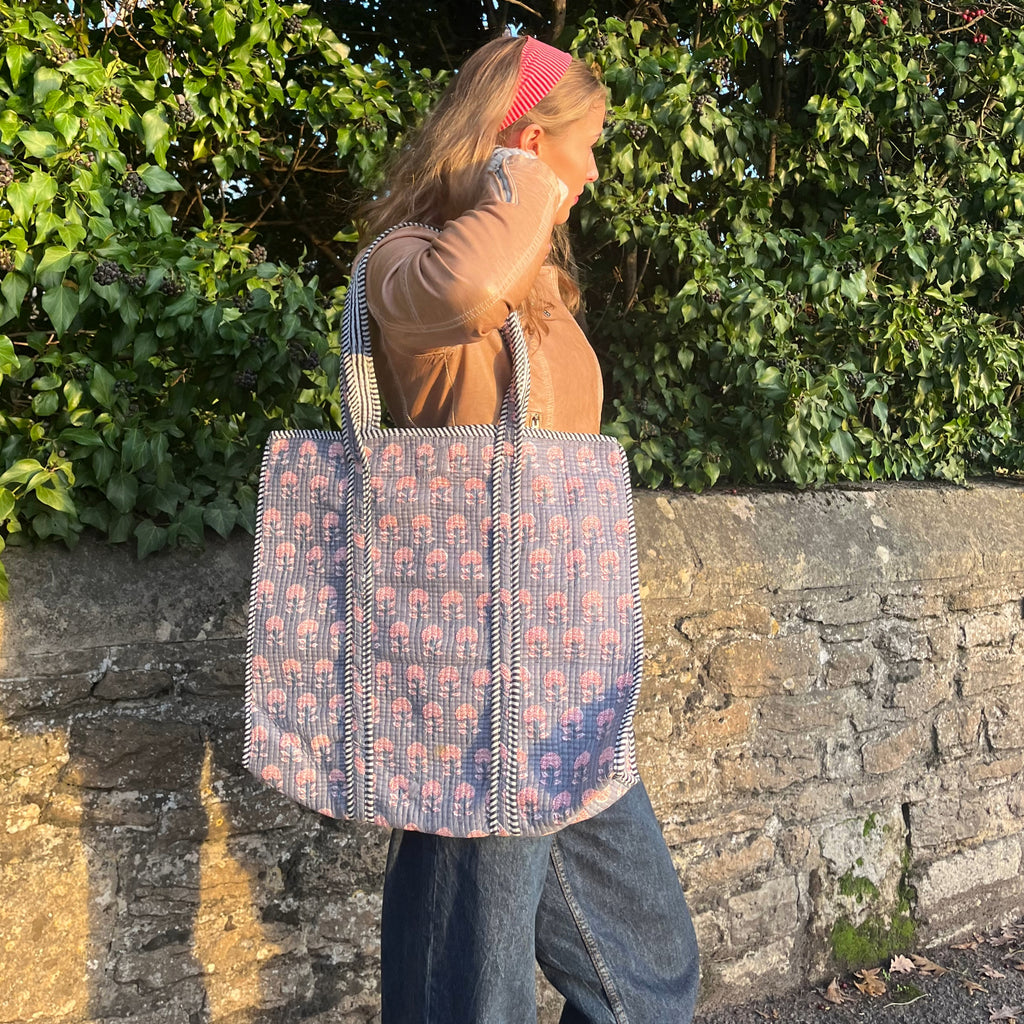 Flowers Tote- BLUE